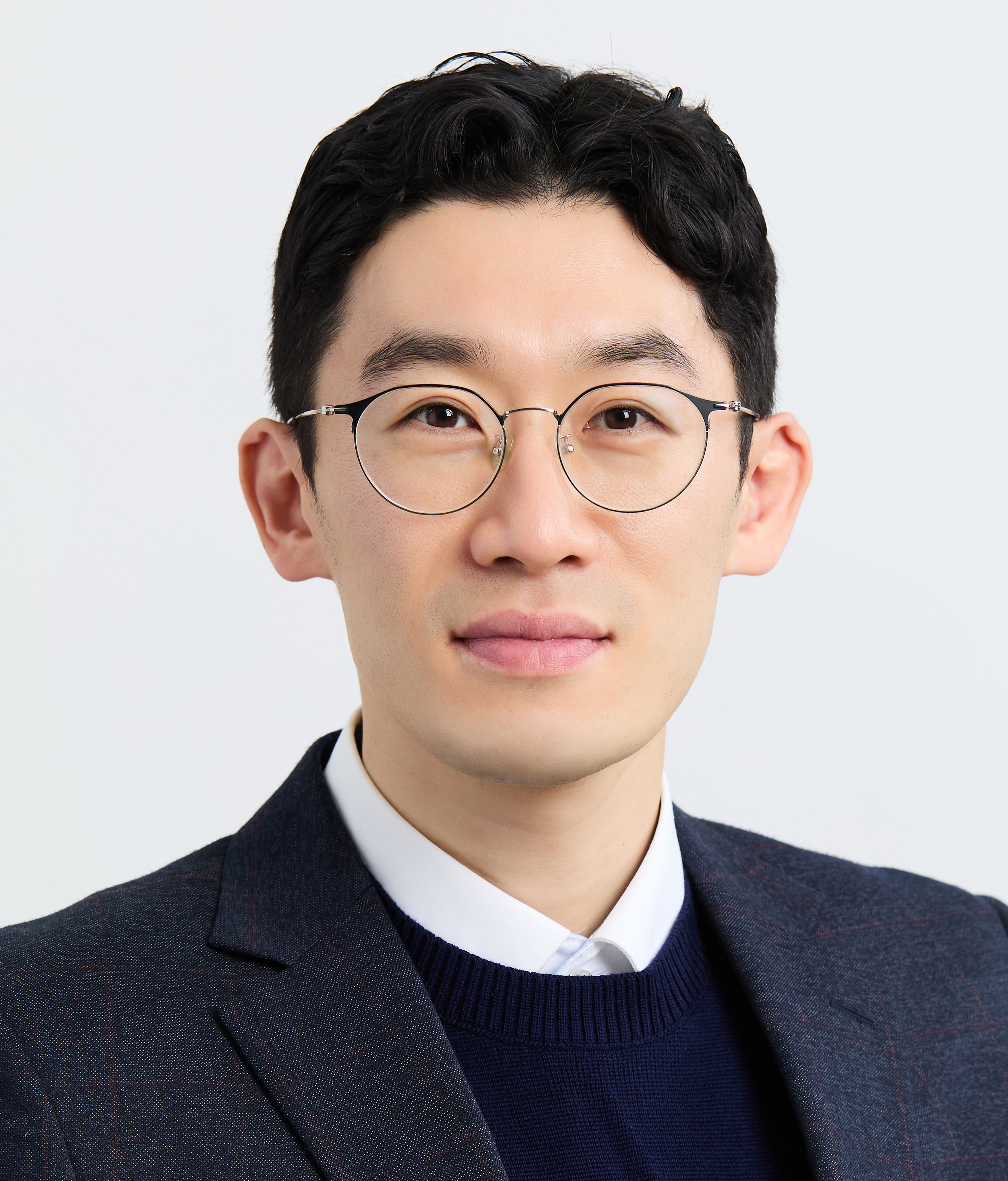 중앙대학교 약학대학 교수 사진입니다.